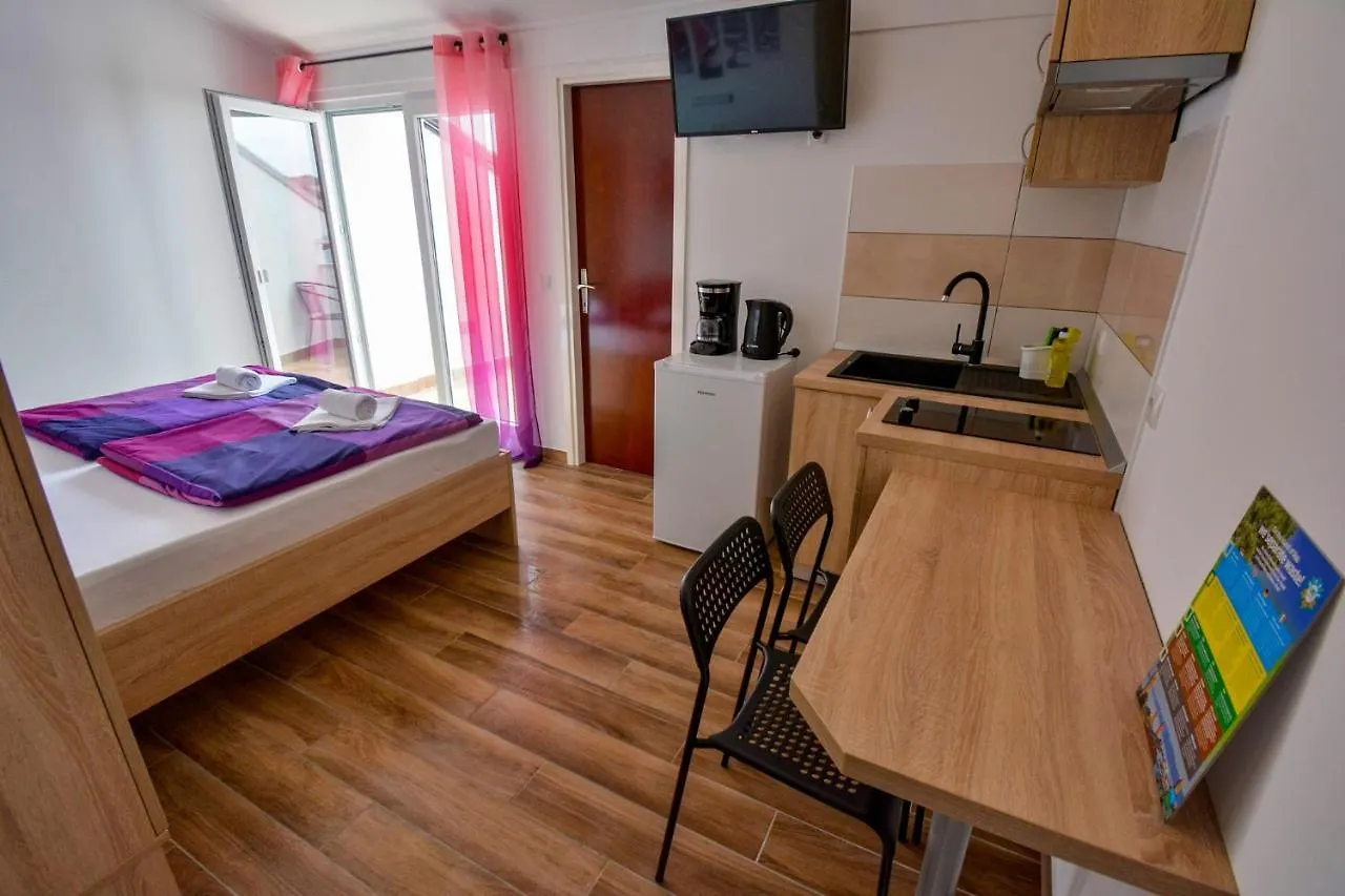 Apartmani Andela Kordic Supetarska Draga 0*,