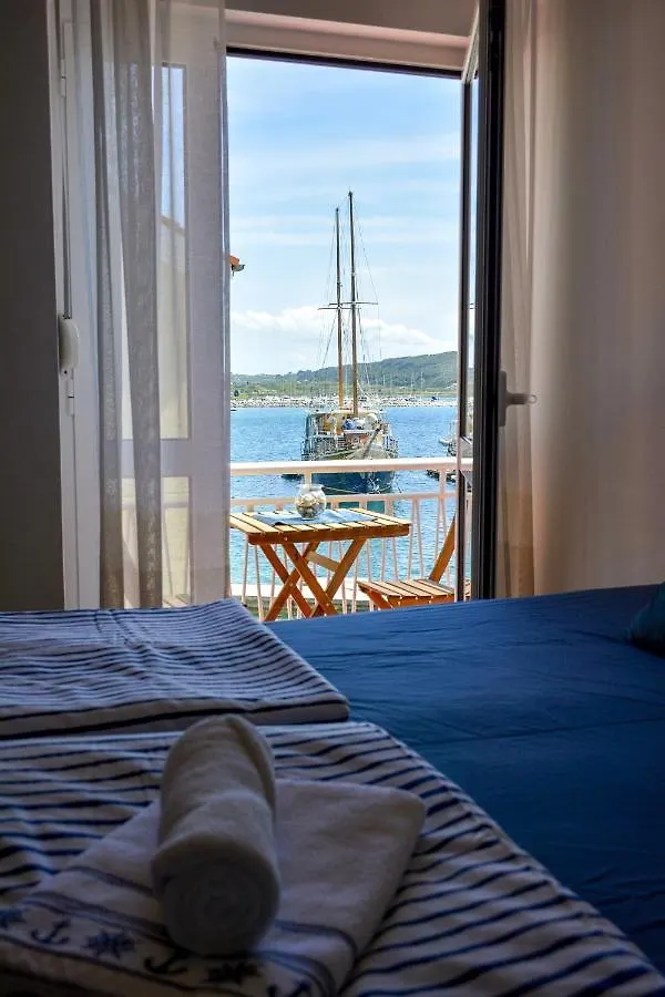 Apartment Apartmani Andela Kordic Supetarska Draga Kroatien